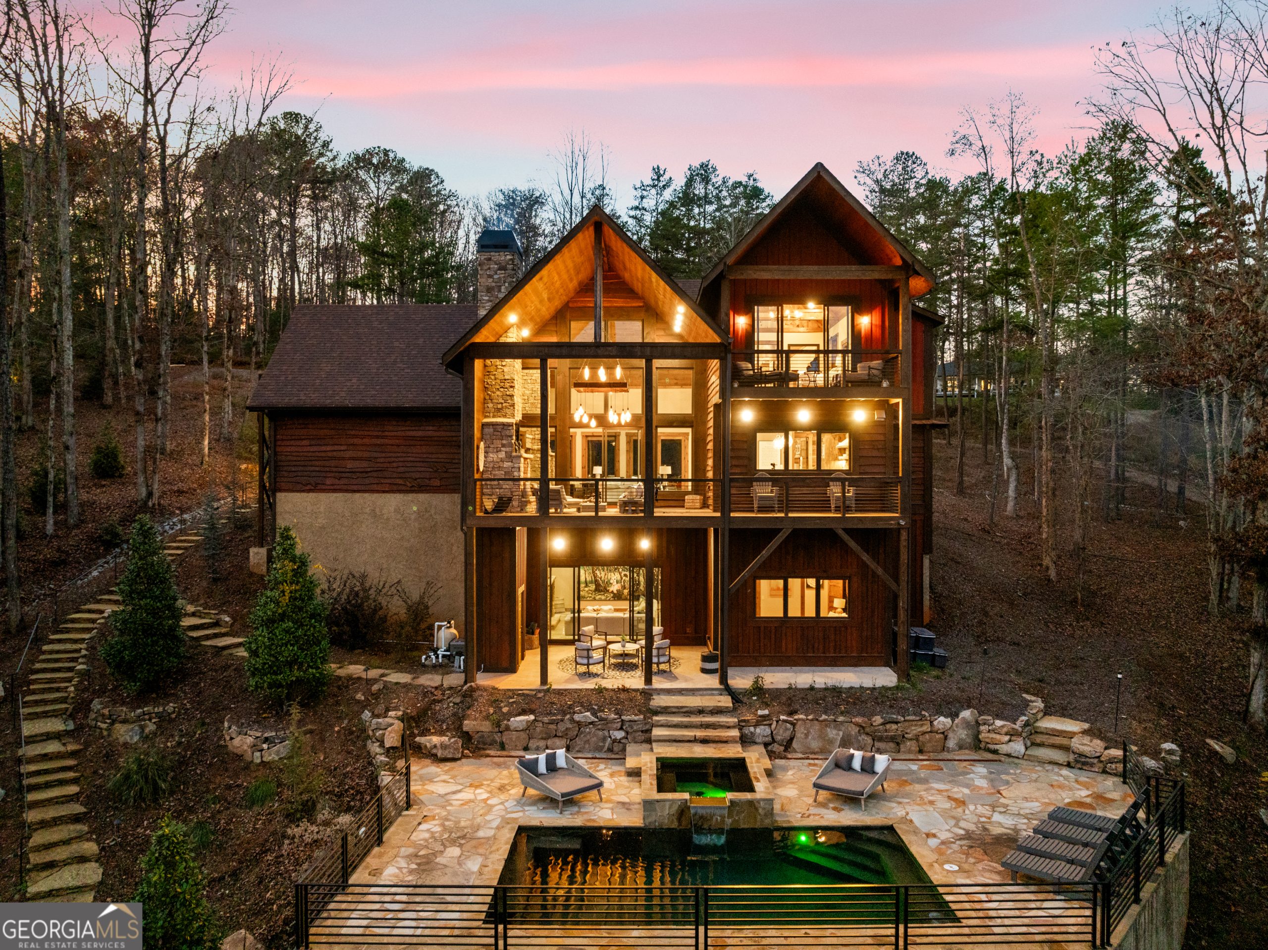 450 Miracle Lane — Creekside Sanctuary